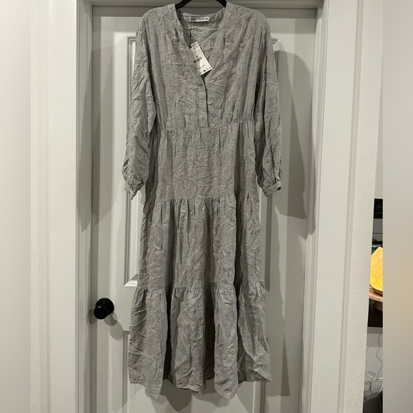 Zara embroidered midi dress NWT - Picture 2 of 5